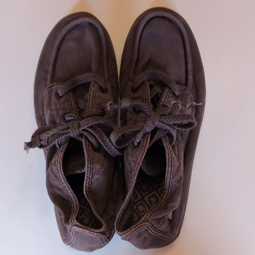 Sanuk Purple Lace-Up Footwear